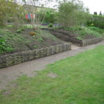 I Frederiksund blev hele jordvolden sikret mod jordskred, hvor beplantningen nu kan komme til sin fulde ret.