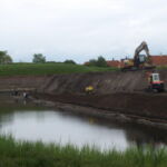 Der arbejdes intenst på pilehegnet.