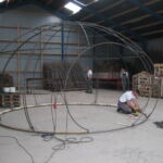 Opførelse af jernstativerne til den store piledome i Frederiksværk.