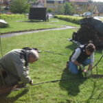 De første pil flettes i den store pilehytte som er 6 x 3 meter.